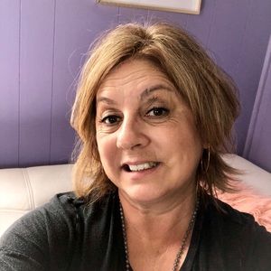 Meet your Posher, Angie